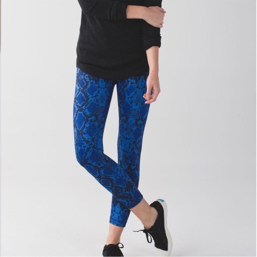 Lululemon High Times Pant in Mini Ziggy Snake Pipe Dream Blue Sapphire